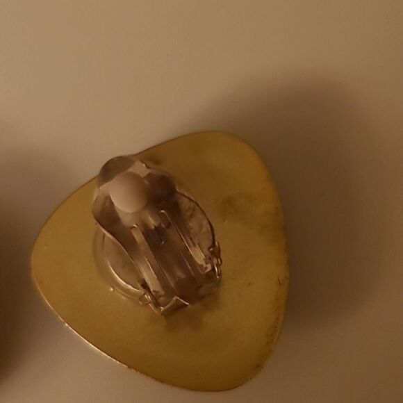 Clip Earrings - Picture 6 of 7